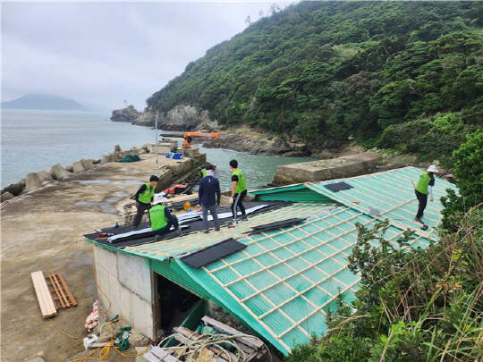 거주민 생활환경개선 재능기부 봉사활동 모습 <국립공원공단>